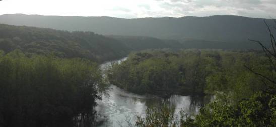 We work to maintain the health of the landscapes and communities of the Shenandoah River watershed.<br><br><a href='http://www.aguafund.org/?page_id=160' target='_self'>+ Read more</a>